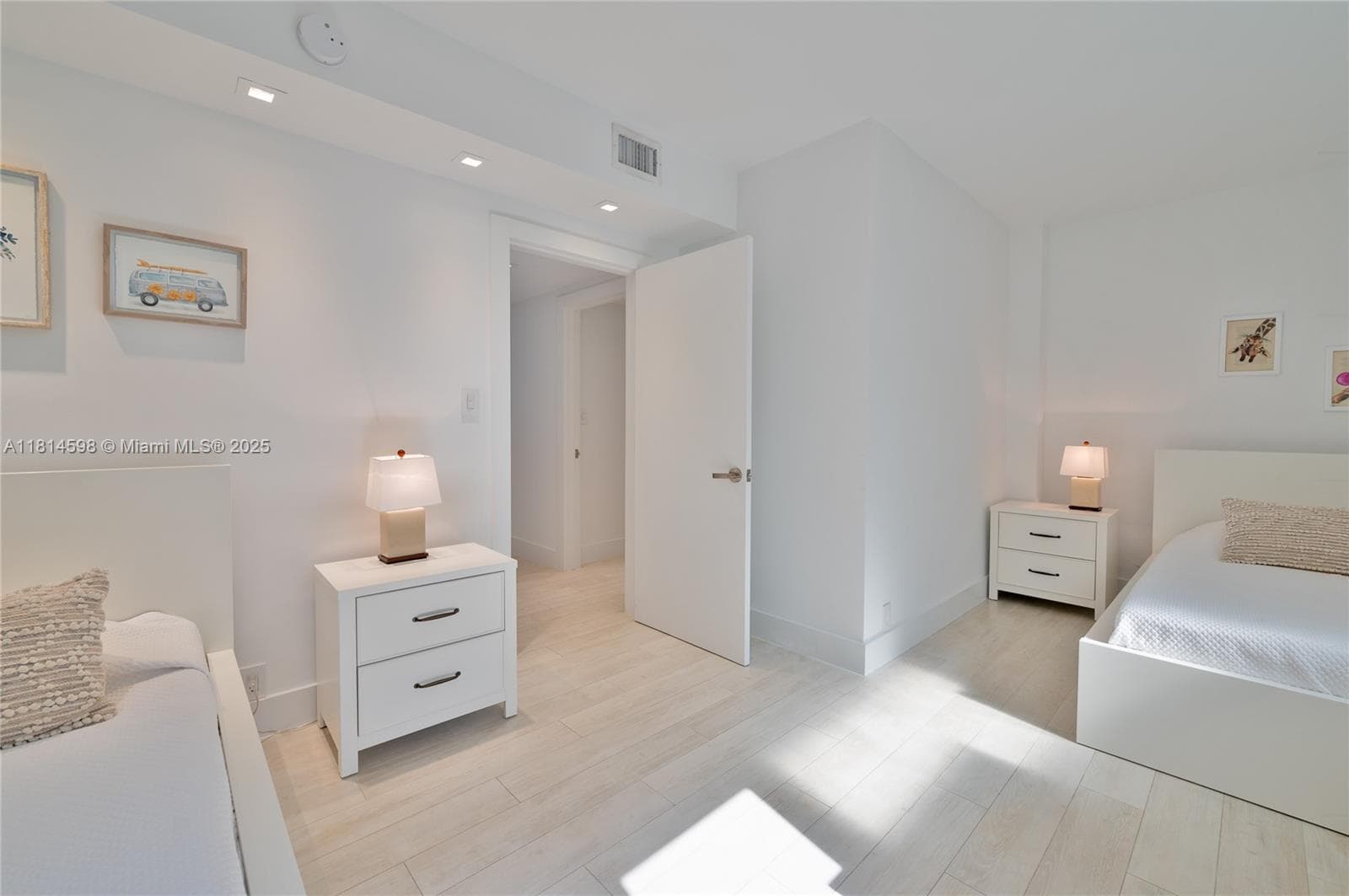 101 Crandon Blvd # 480, Key Biscayne FL 33149 — 24