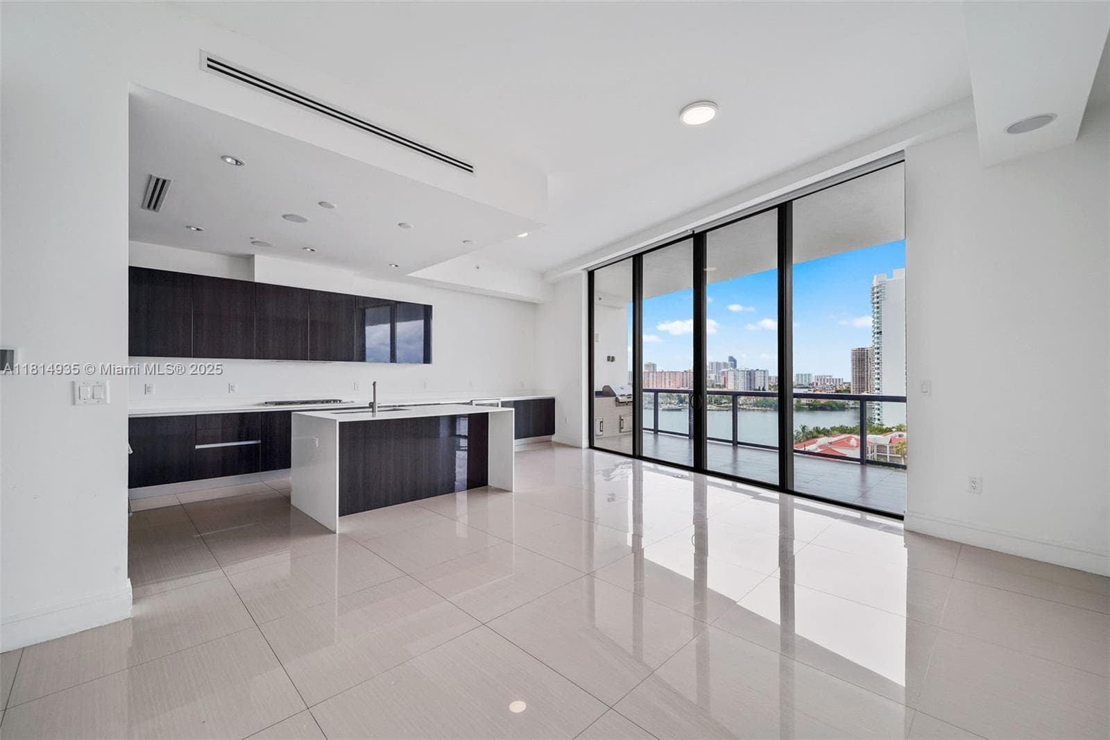3250 NE 188th St, Aventura FL 33180 — 1