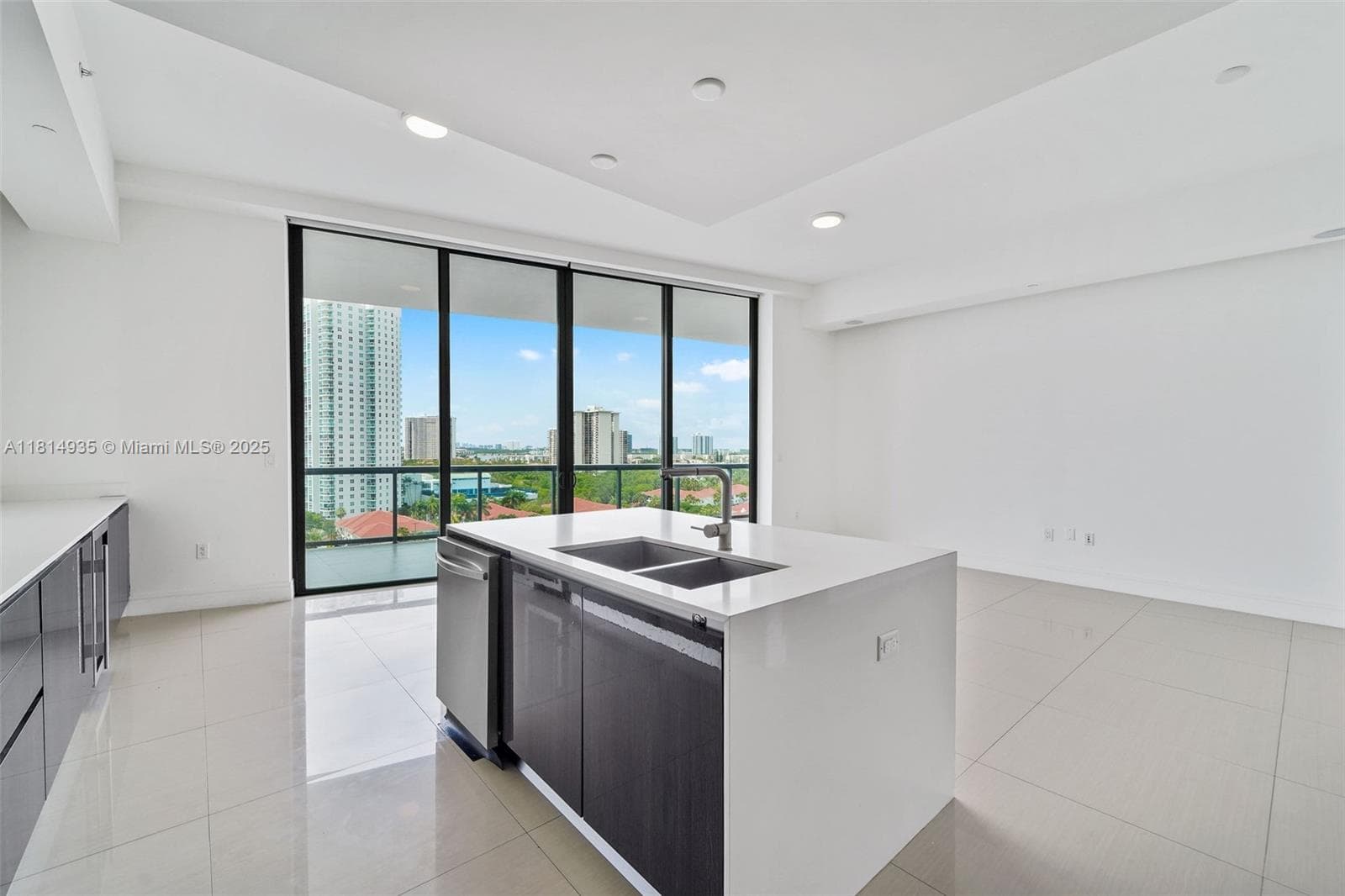 3250 NE 188th St, Aventura FL 33180 — 9