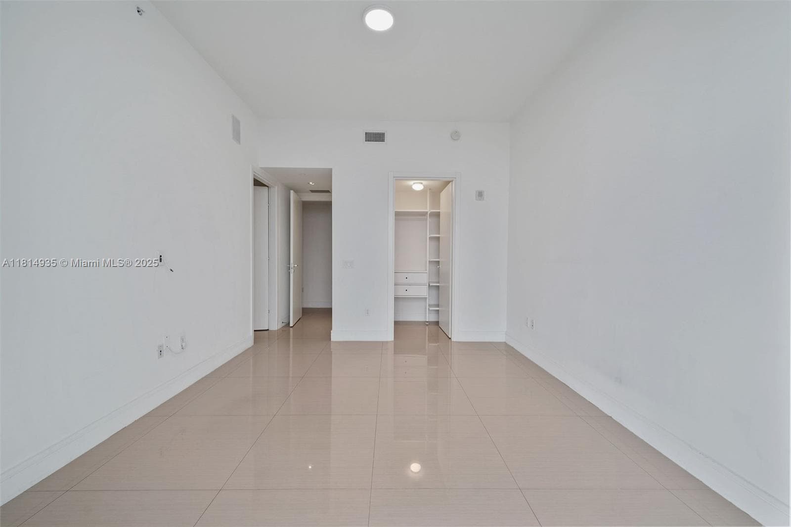 3250 NE 188th St, Aventura FL 33180 — 24