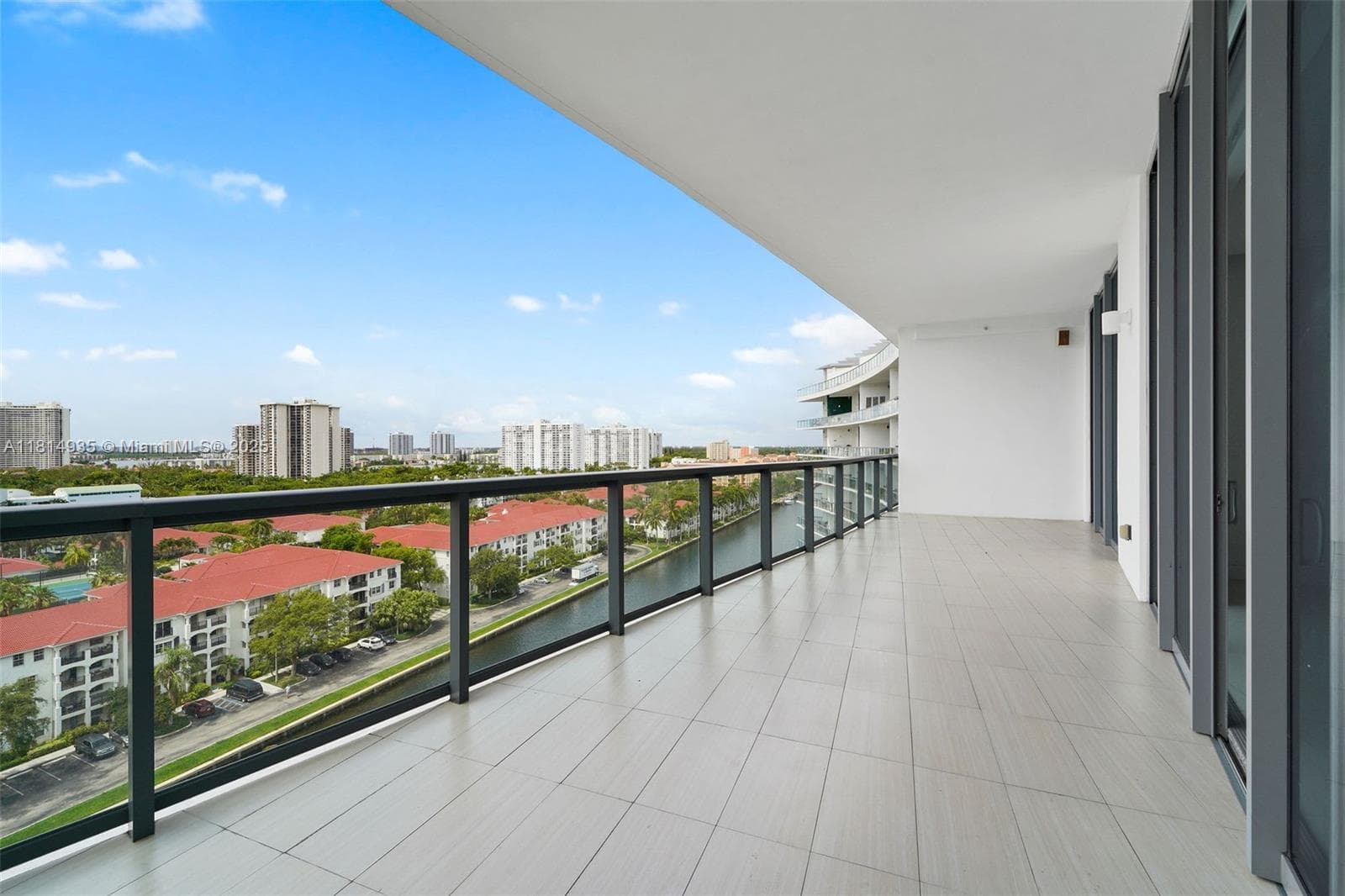 3250 NE 188th St, Aventura FL 33180 — 34