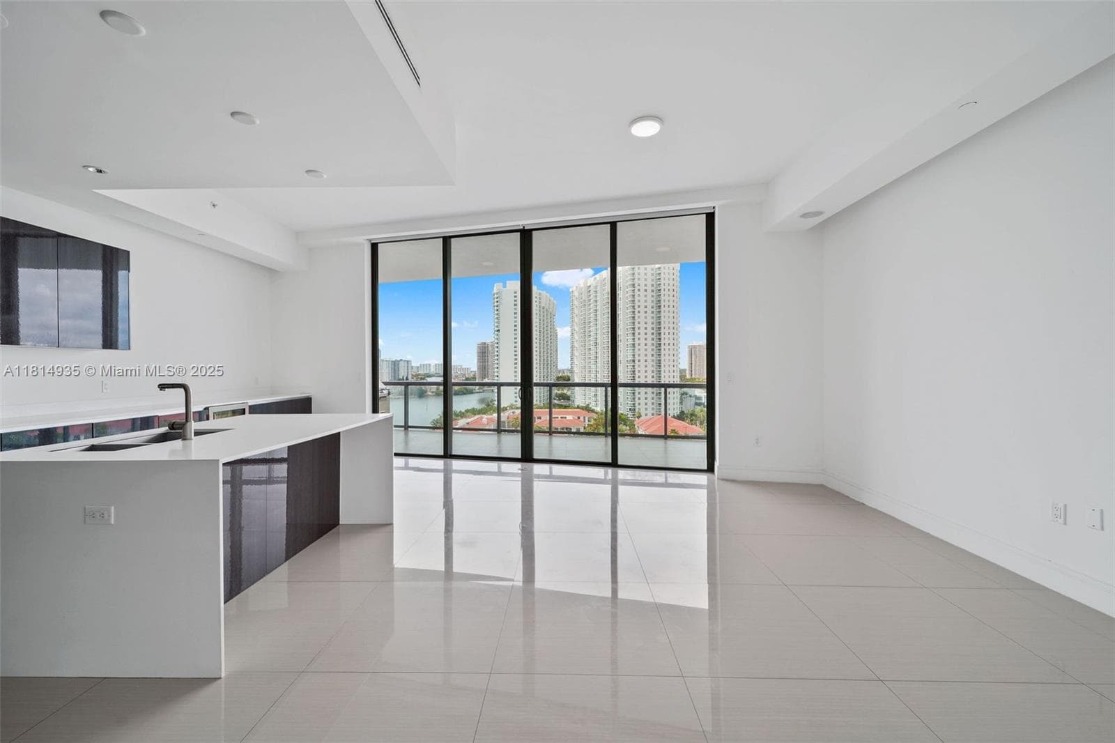 3250 NE 188th St, Aventura FL 33180 — 10