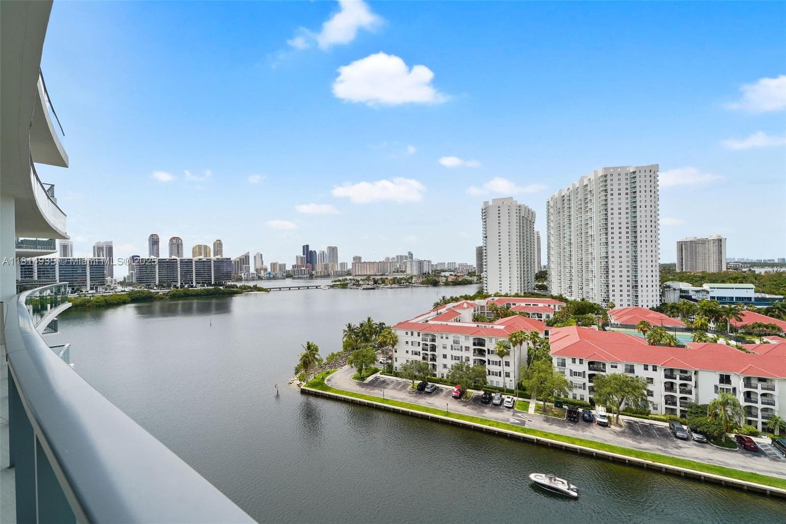 3250 NE 188th St, Aventura FL 33180 — 37