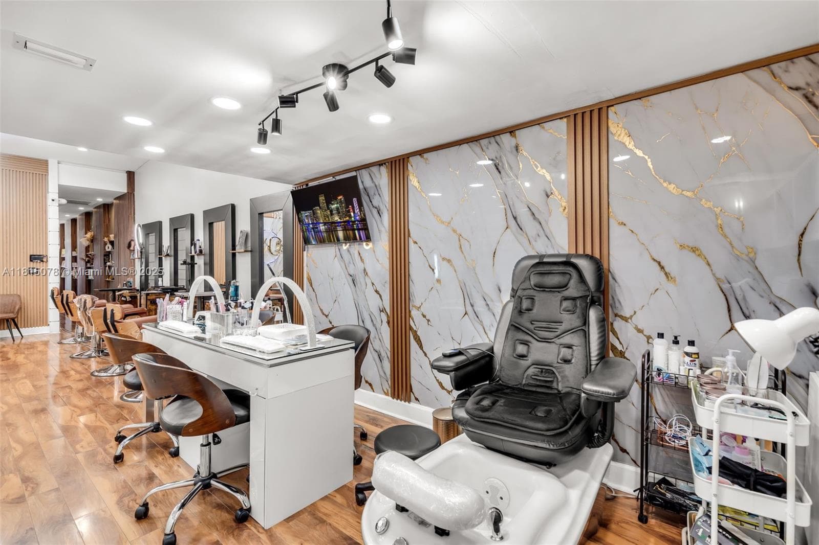 1913 Ponce De Leon Blvd, Coral Gables FL 33134 — 14