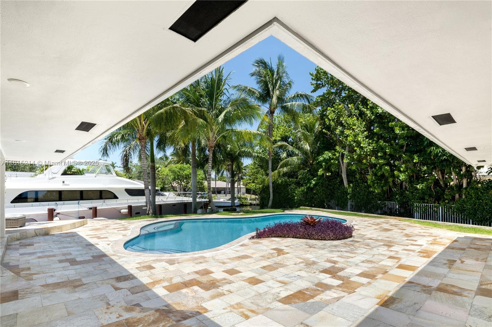 435 Marquesa Dr, Coral Gables FL 33156 — 27