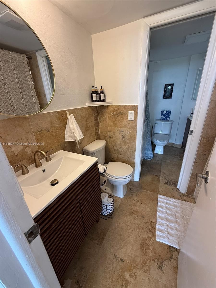 5701 Biscayne Blvd # 701, Miami FL 33137 — 16