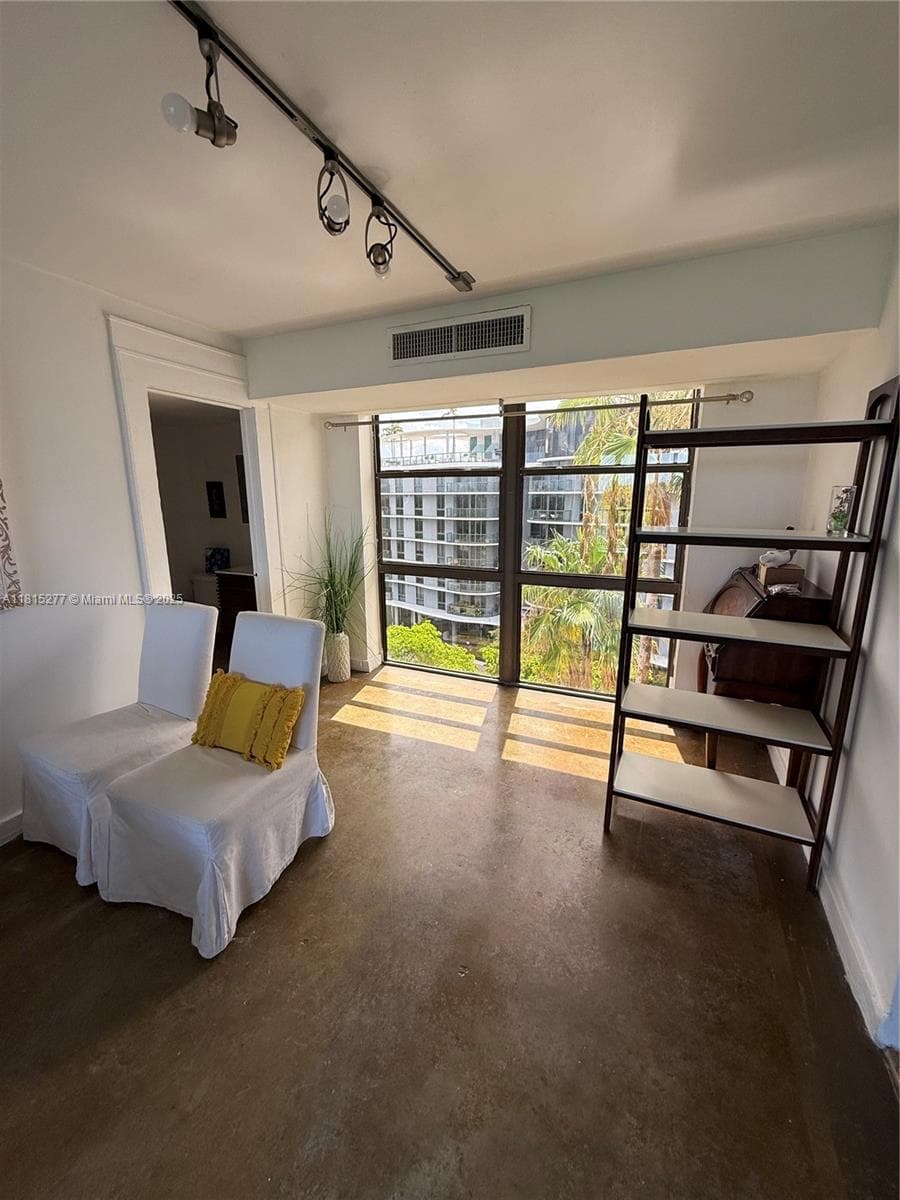 5701 Biscayne Blvd # 701, Miami FL 33137 — 14
