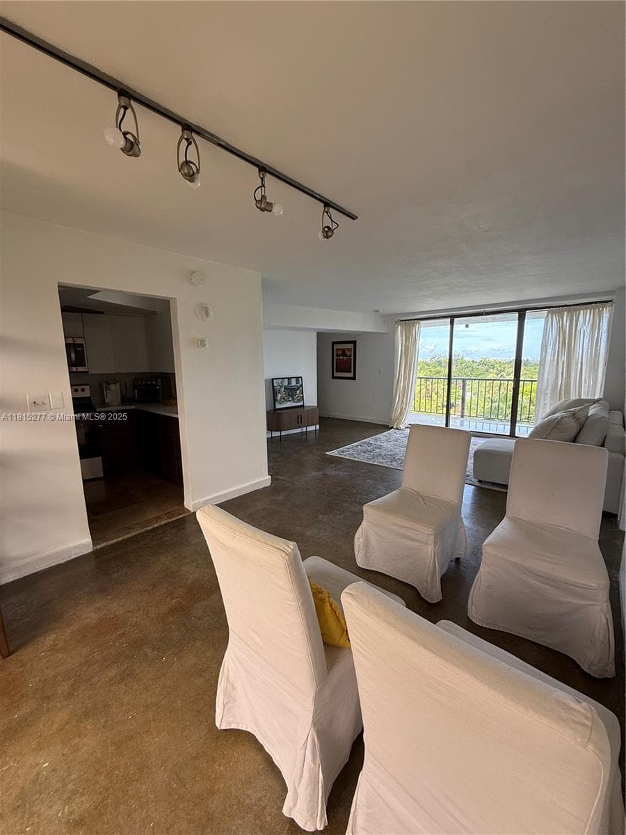 5701 Biscayne Blvd # 701, Miami FL 33137 — 15