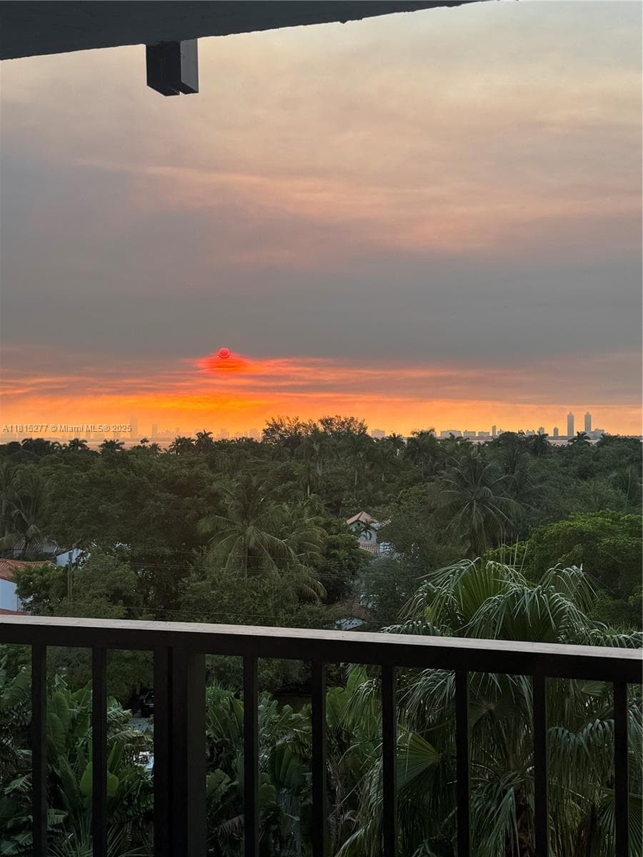 5701 Biscayne Blvd # 701, Miami FL 33137 — 25