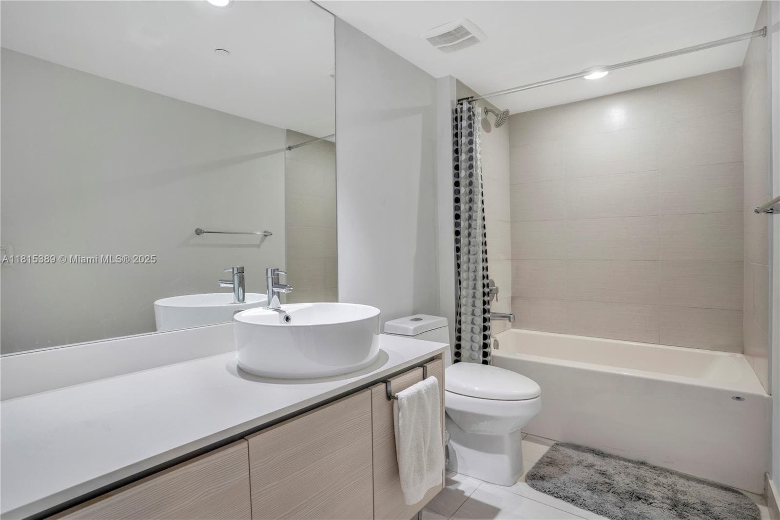 4250 Biscayne Blvd # 1116, Miami FL 33137 — 11