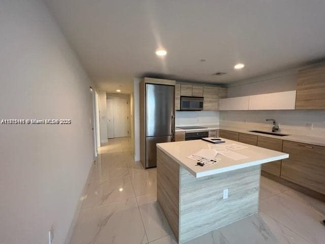 16385 Biscayne Blvd # 820, North Miami Beach FL 33160 — 6