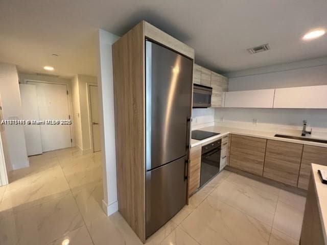 16385 Biscayne Blvd # 820, North Miami Beach FL 33160 — 7
