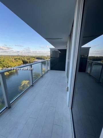 16385 Biscayne Blvd # 820, North Miami Beach FL 33160 — 19