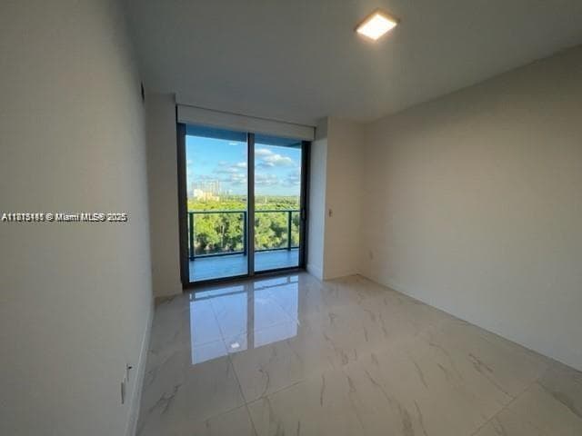 16385 Biscayne Blvd # 820, North Miami Beach FL 33160 — 8