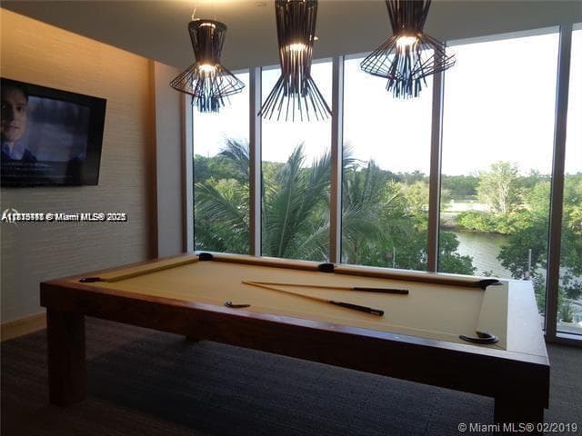 16385 Biscayne Blvd # 820, North Miami Beach FL 33160 — 21