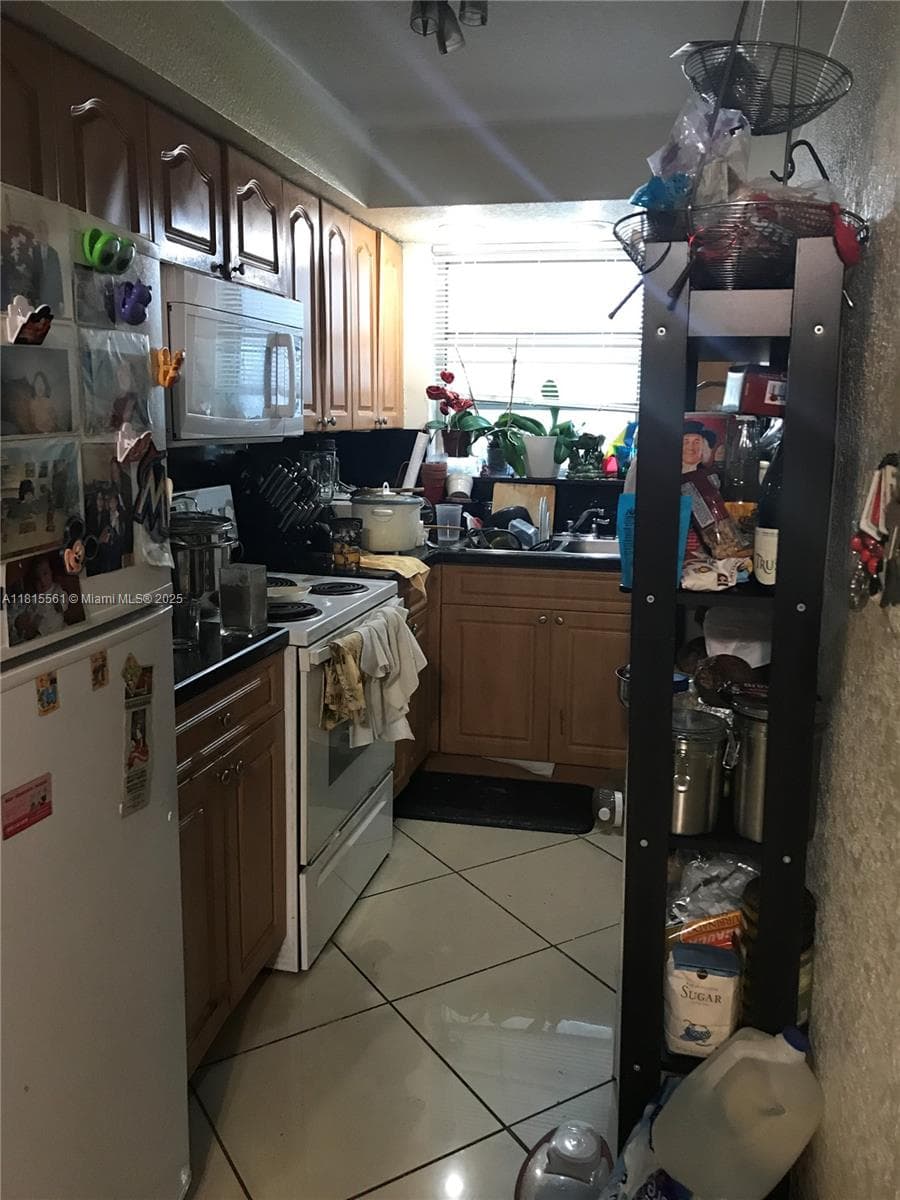 Village At Dadeland Condo, Miami, FL — 10