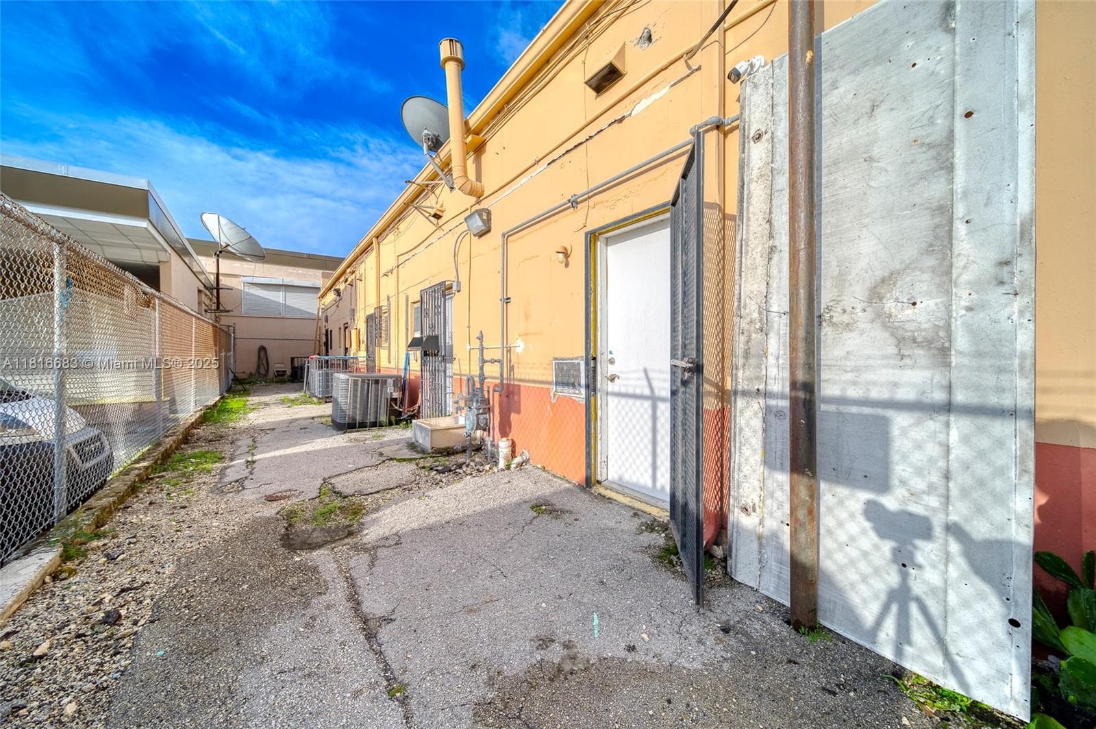 363 E 1st Ave, Miami FL 33010 — 12
