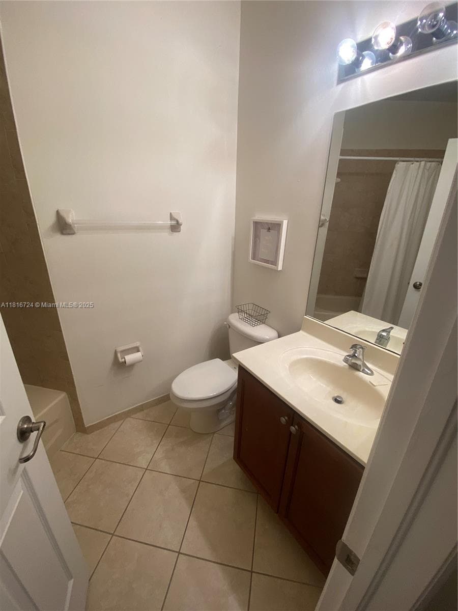 11603 NW 89th St # 214, Doral FL 33178 — 17