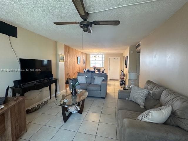 El Conquistador North Con, Miami, FL — 8