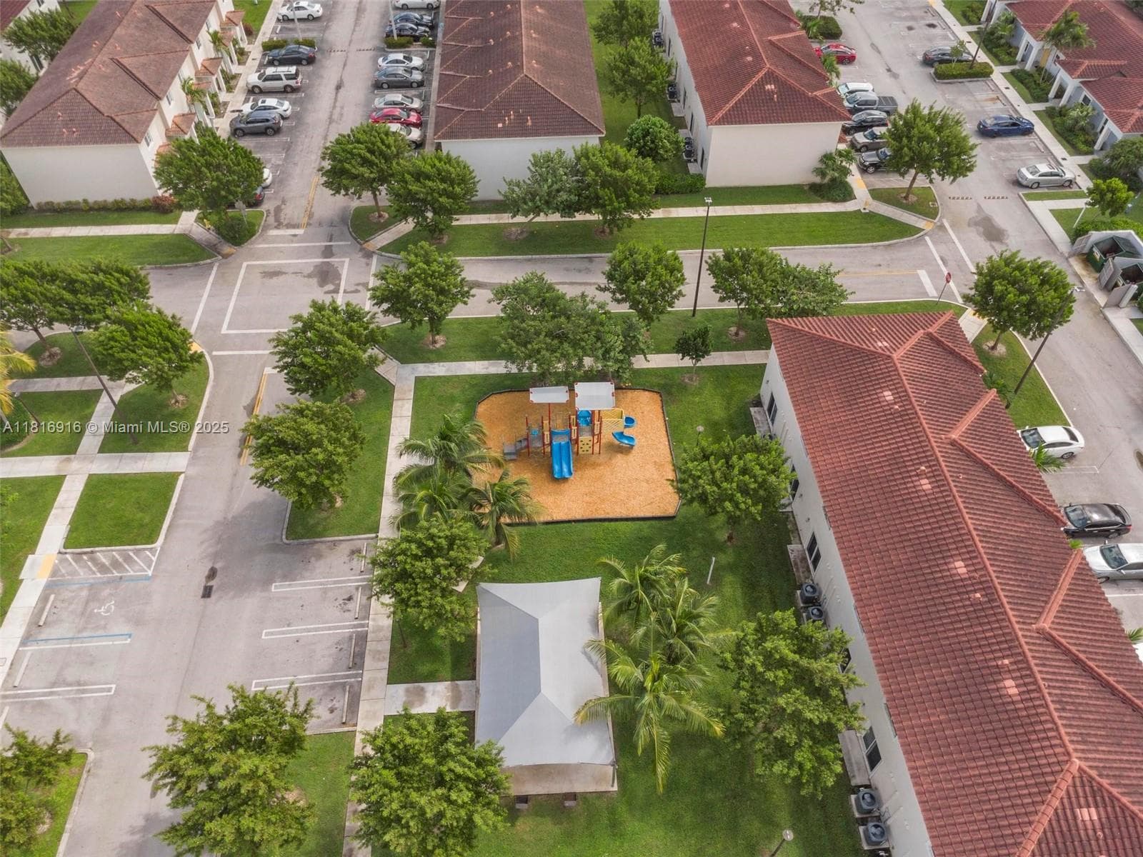 504 NE 1st Dr, Florida City FL 33034 — 17