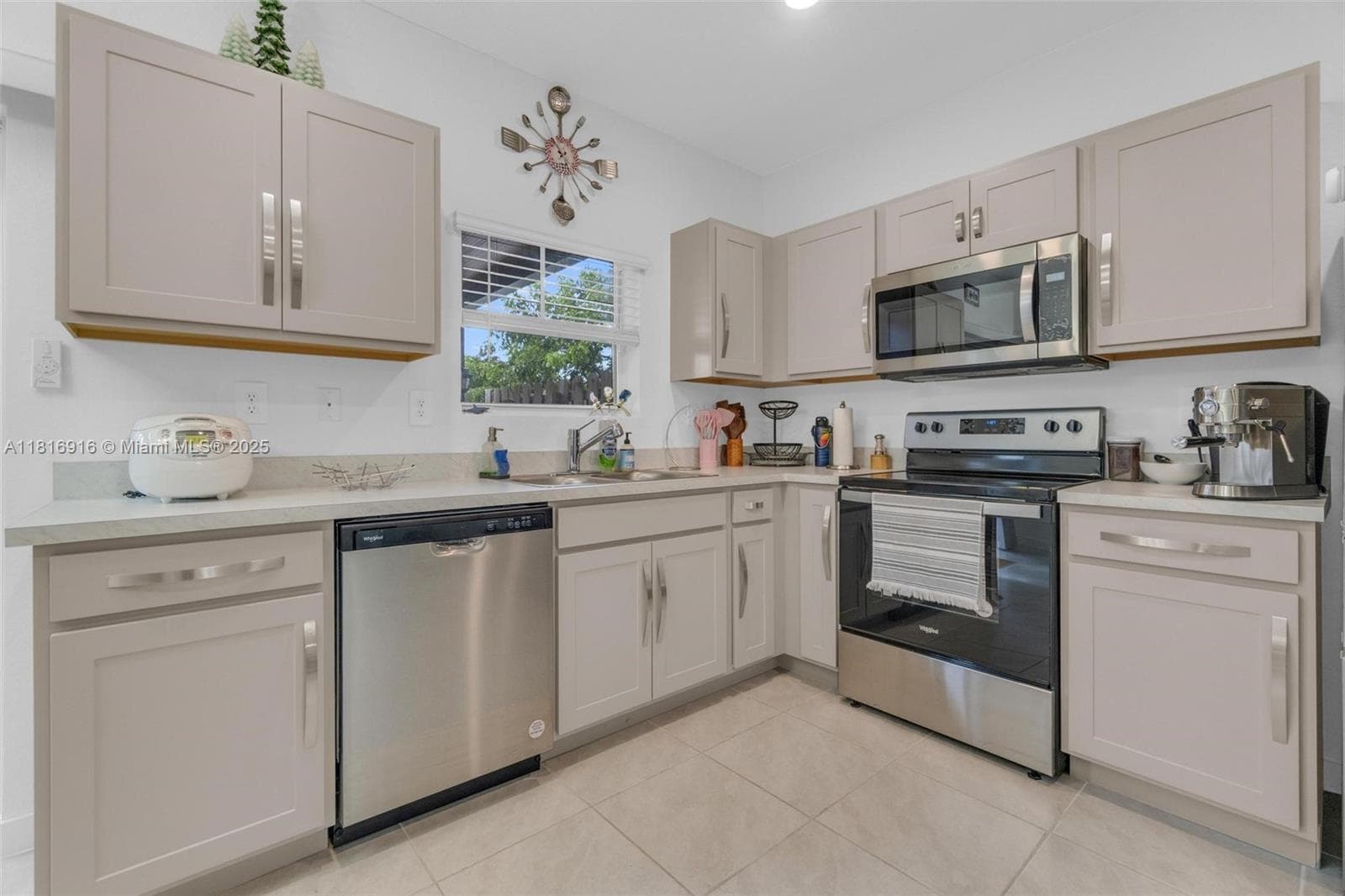 504 NE 1st Dr, Florida City FL 33034 — 5
