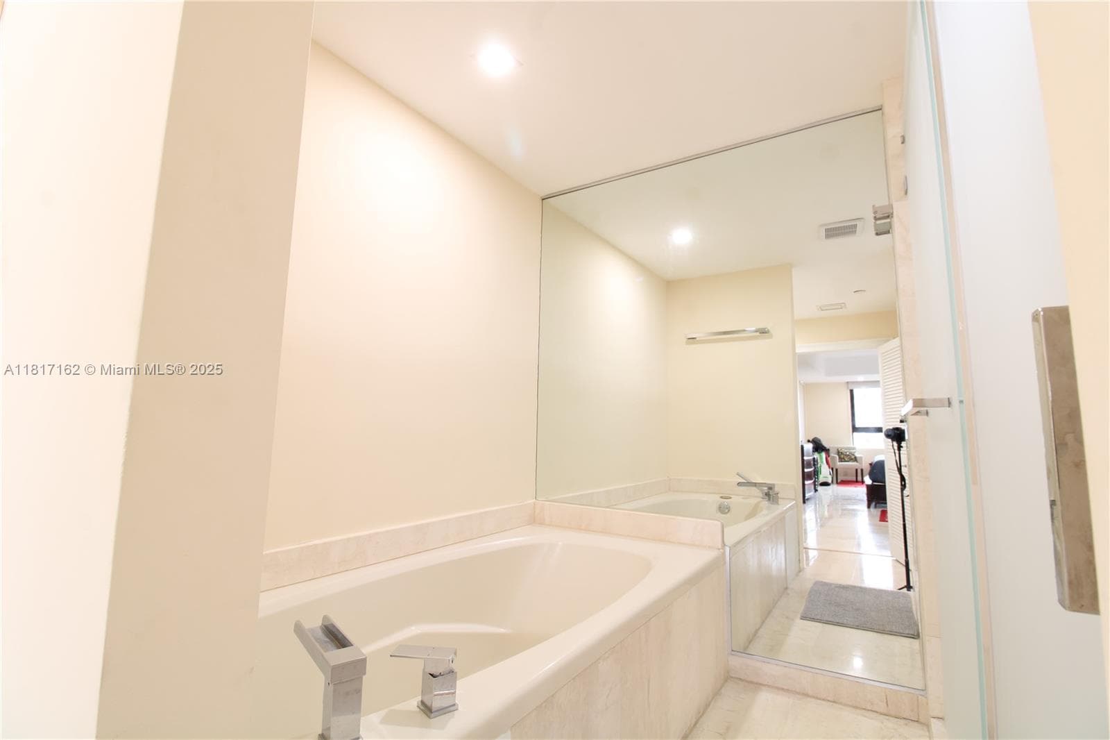 151 Crandon Blvd # 702, Key Biscayne FL 33149 — 18