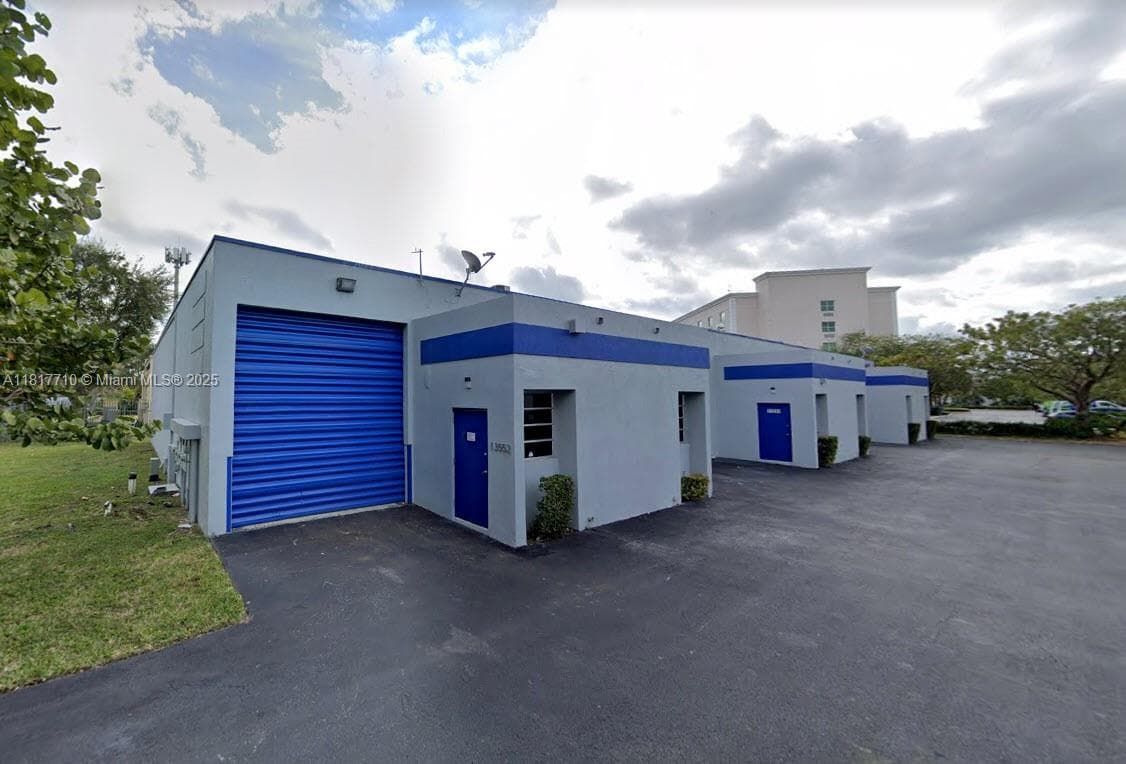 13552 SW 129th St, Miami FL 33186 — 1