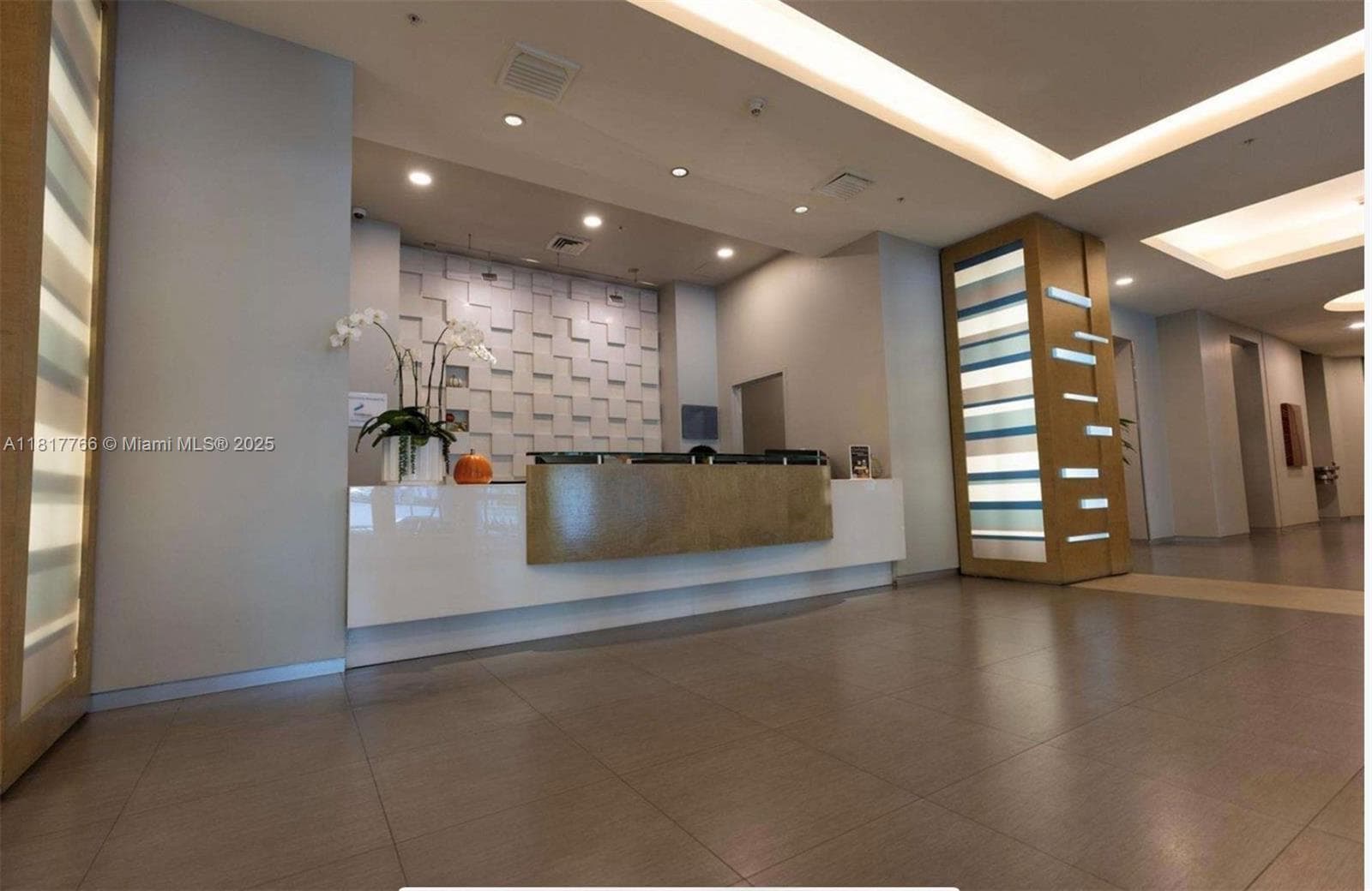1900 N Bayshore Dr # 3909, Miami FL 33132 — 23