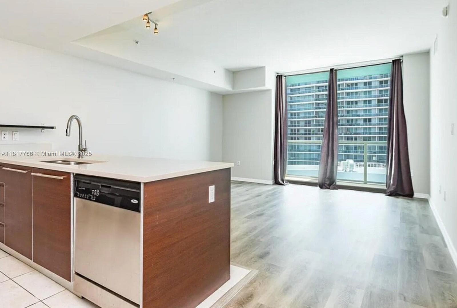 1900 N Bayshore Dr # 3909, Miami FL 33132 — 2