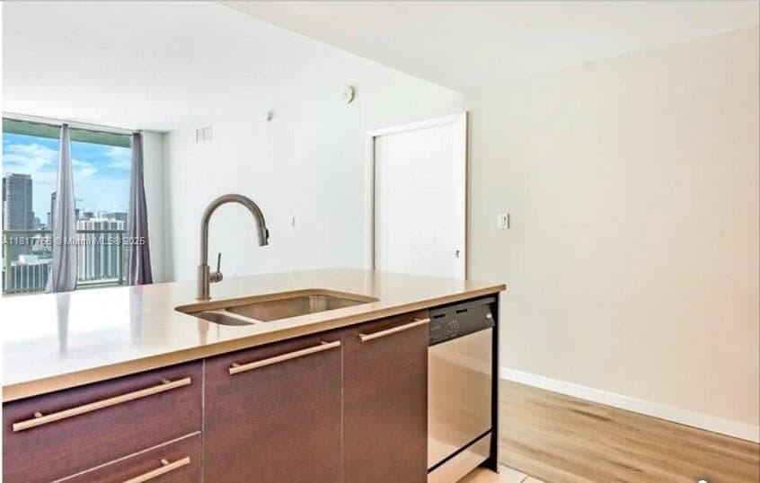 1900 N Bayshore Dr # 3909, Miami FL 33132 — 6