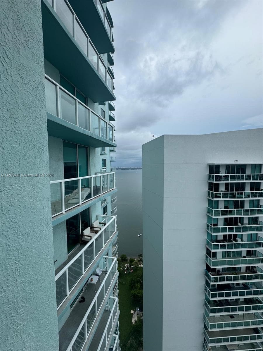 1900 N Bayshore Dr # 3909, Miami FL 33132 — 9