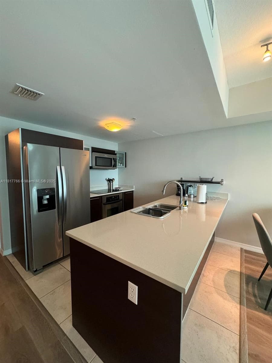 1900 N Bayshore Dr # 3909, Miami FL 33132 — 11