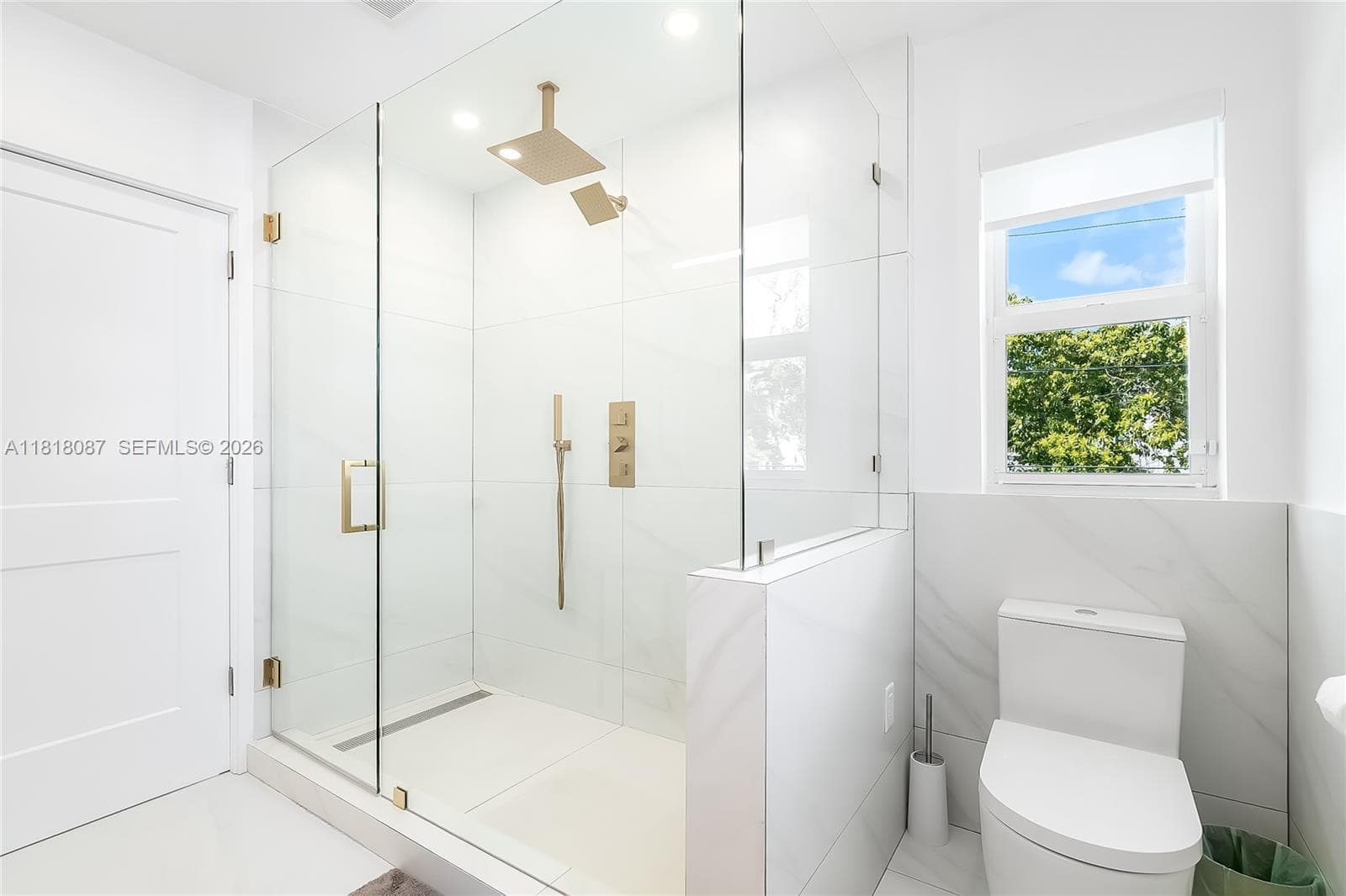 719 W 51st St, Miami Beach FL 33140 — 17