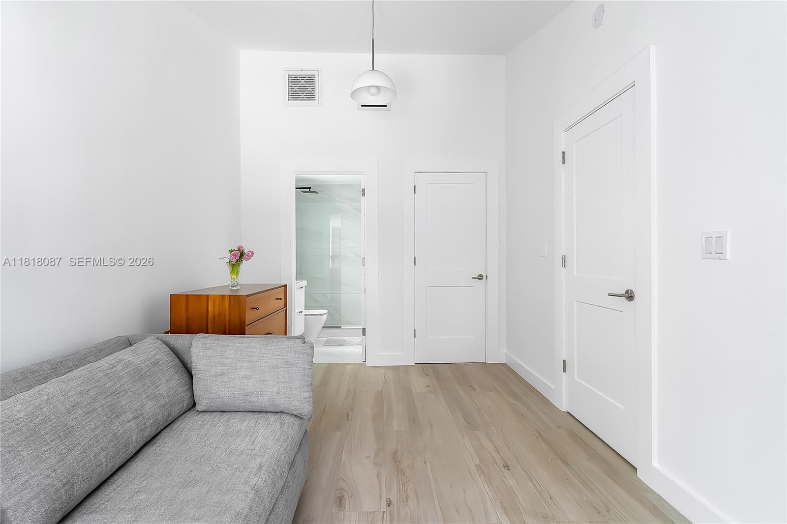 719 W 51st St, Miami Beach FL 33140 — 26