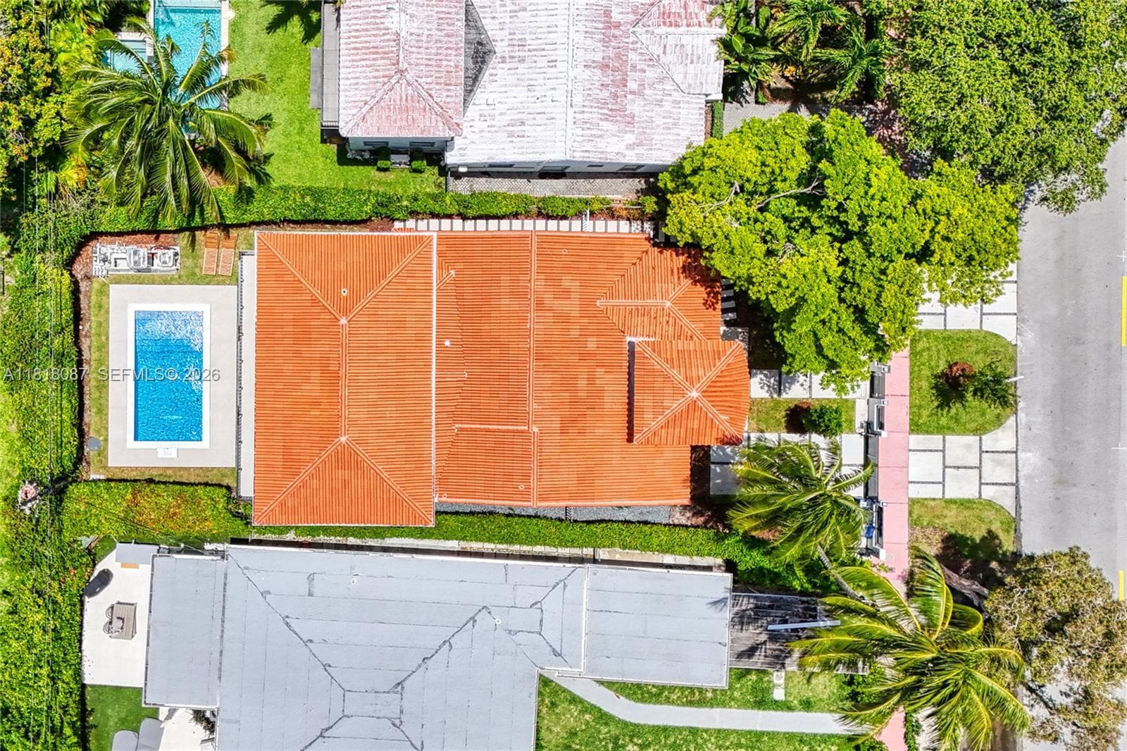 719 W 51st St, Miami Beach FL 33140 — 45
