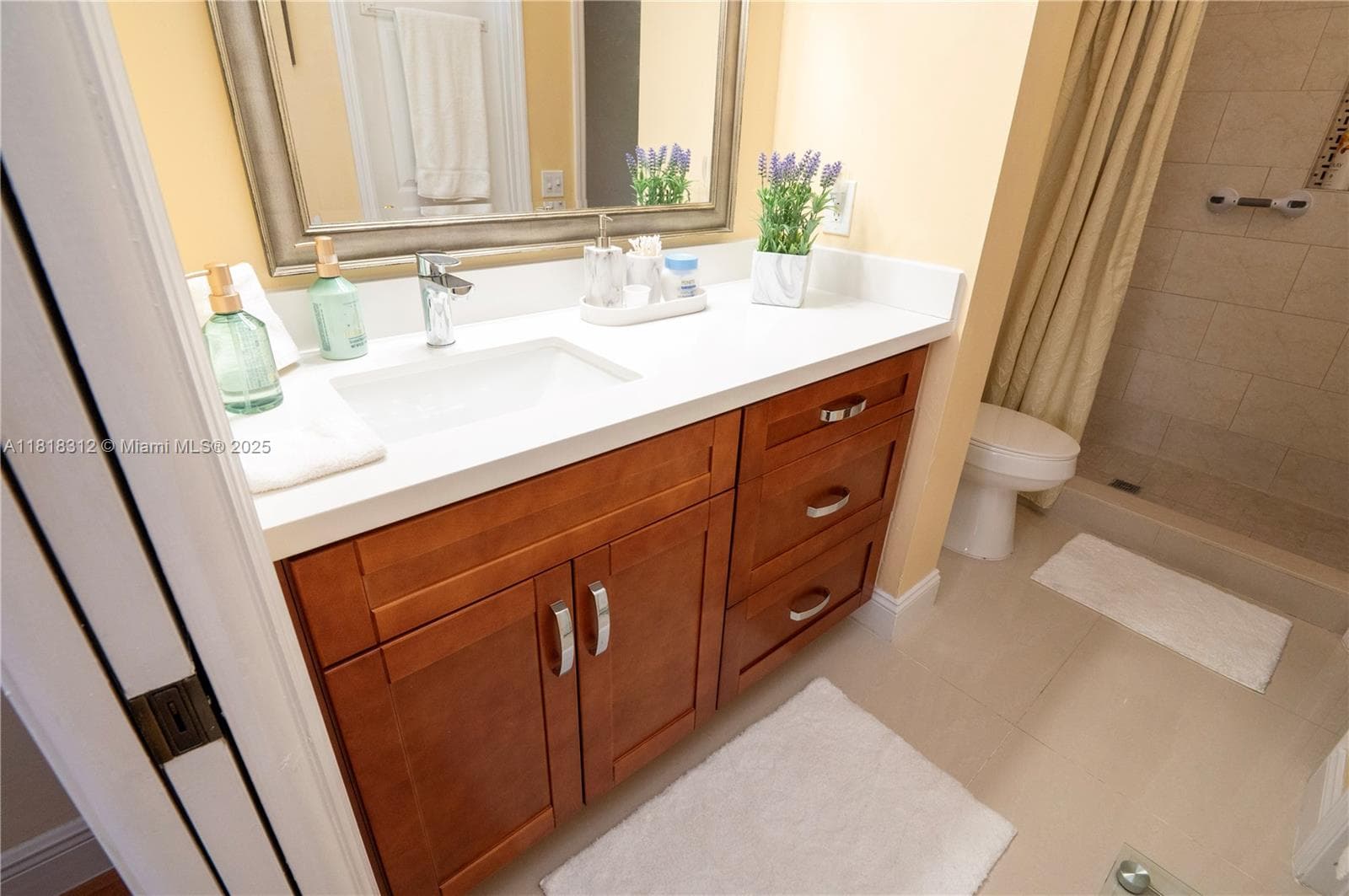 2375 W 74th St # 6, Hialeah FL 33016 — 34