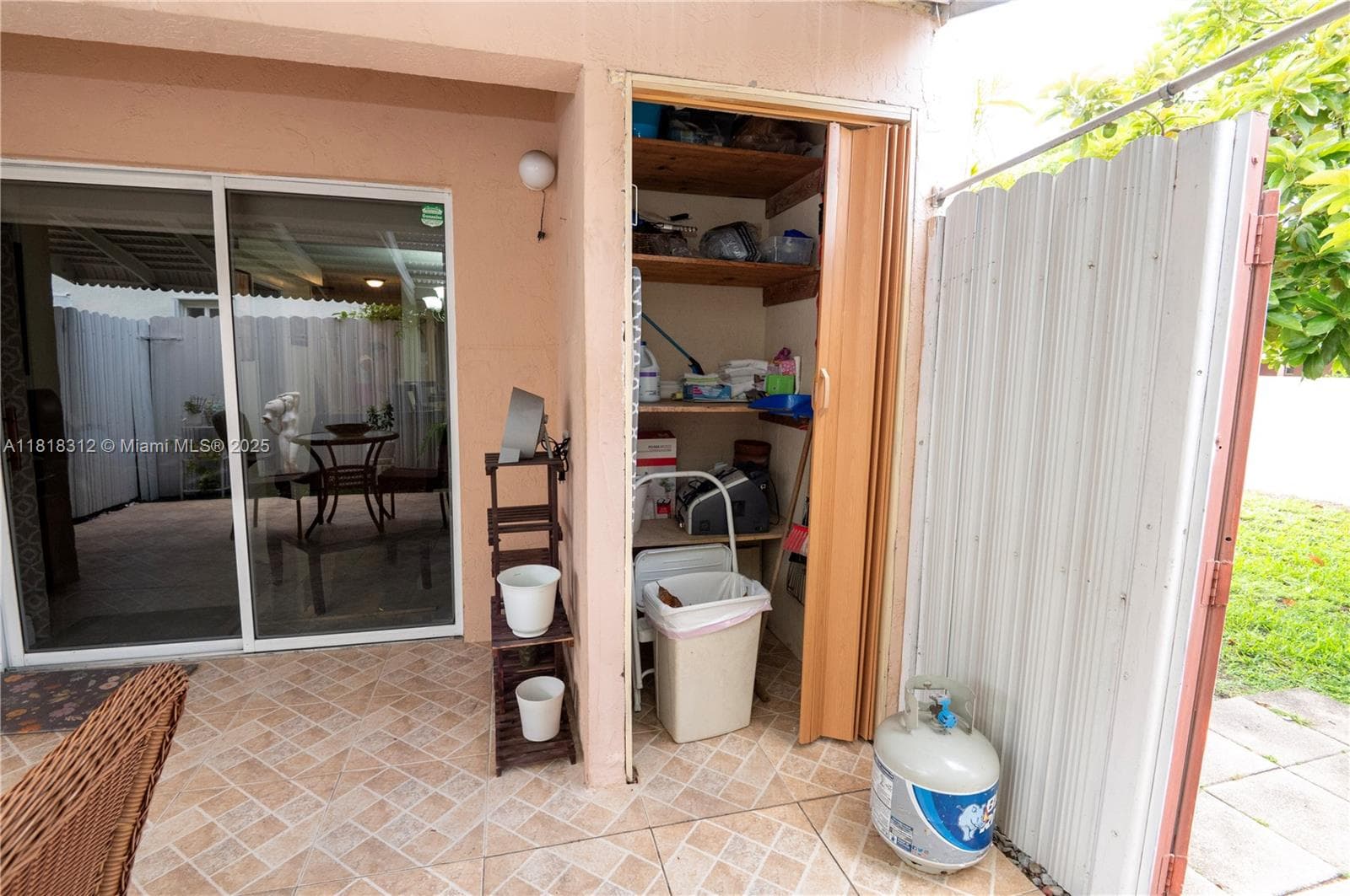 2375 W 74th St # 6, Hialeah FL 33016 — 38