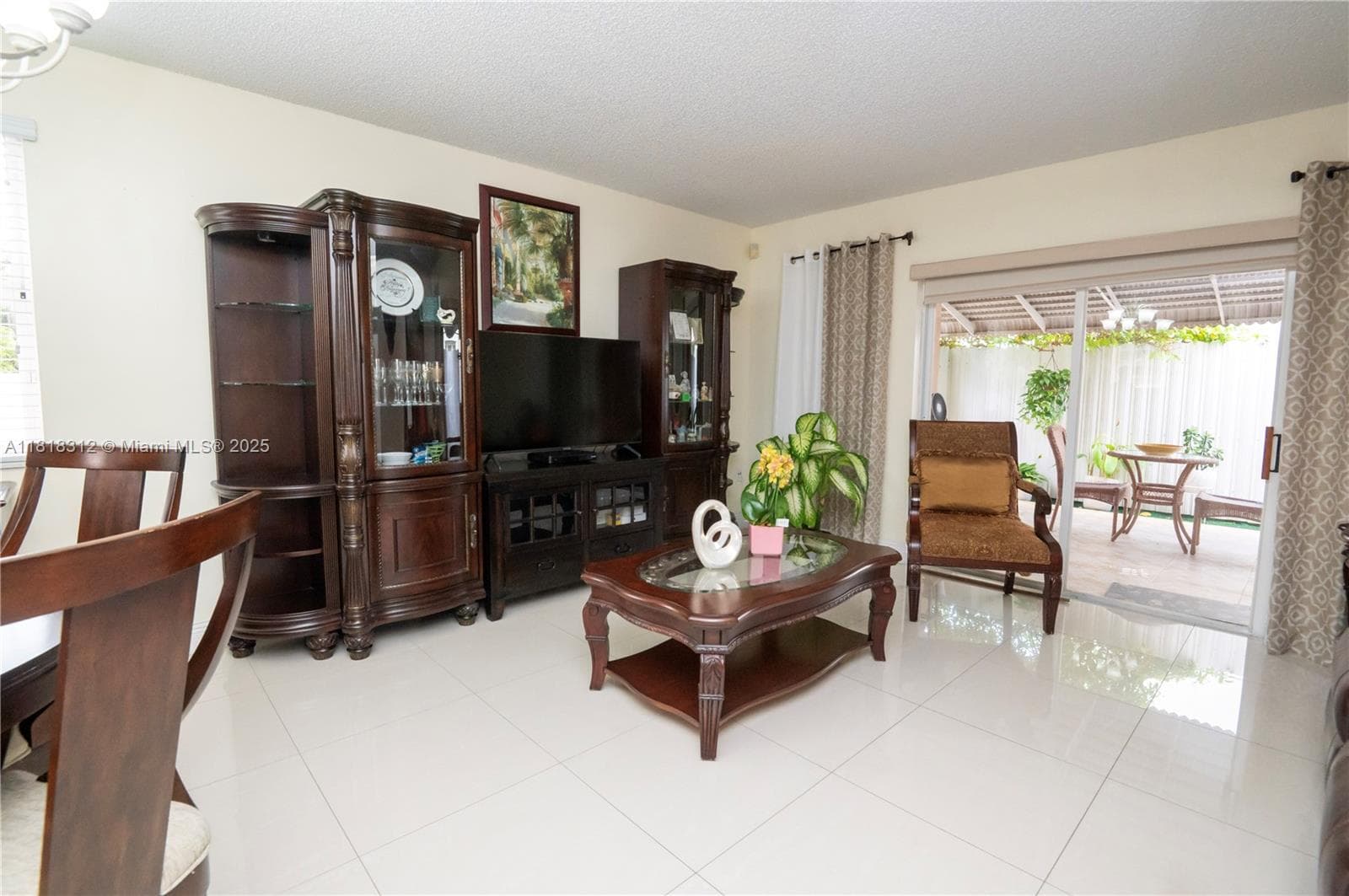 2375 W 74th St # 6, Hialeah FL 33016 — 10