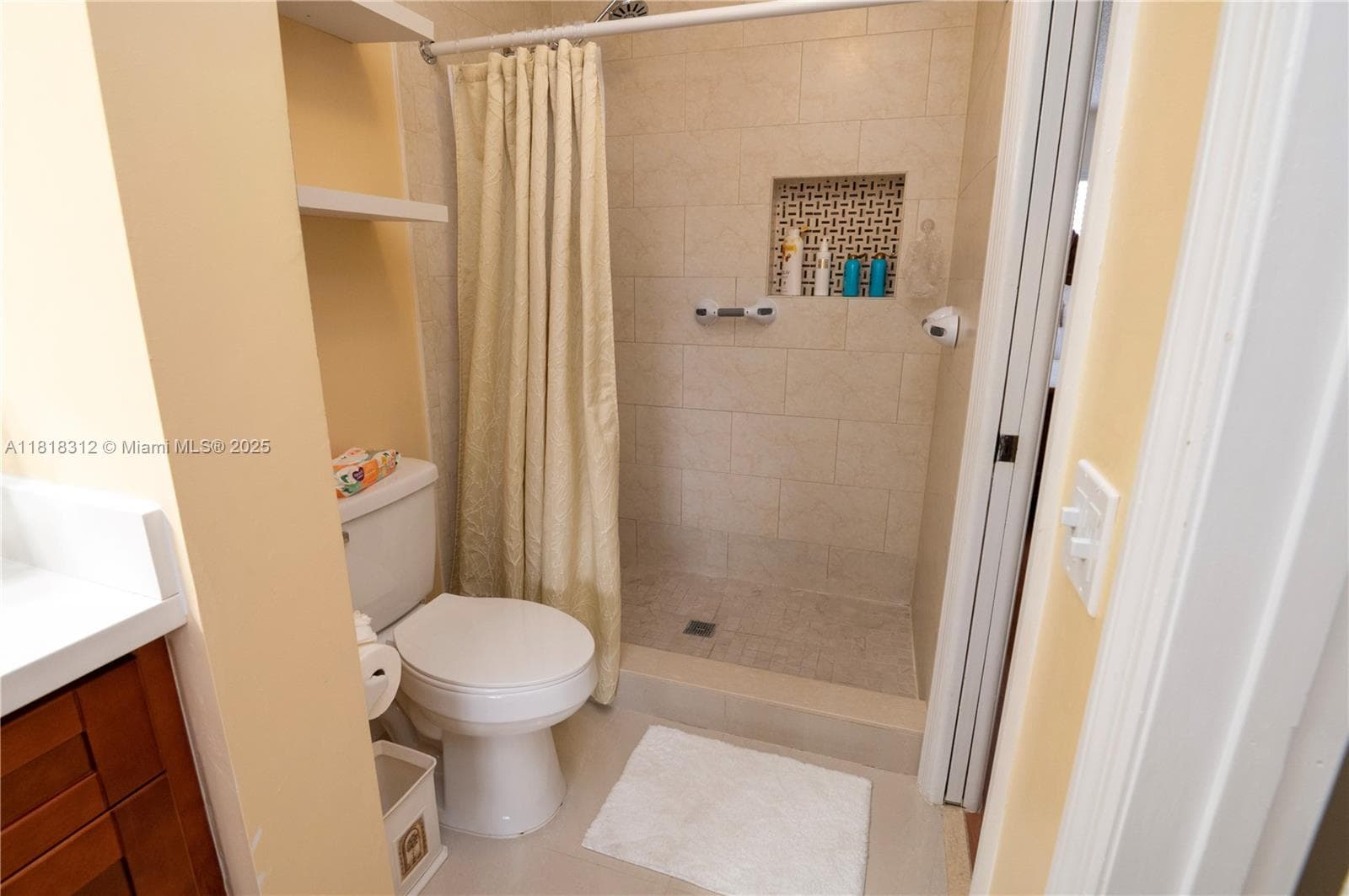 2375 W 74th St # 6, Hialeah FL 33016 — 33