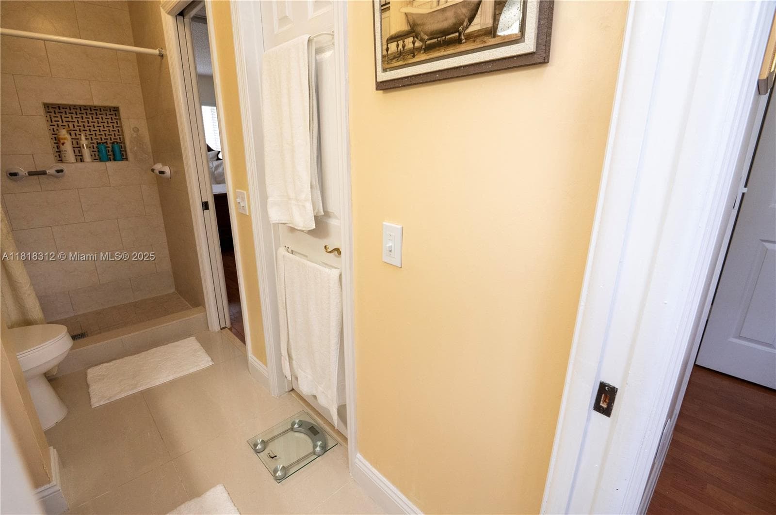 2375 W 74th St # 6, Hialeah FL 33016 — 35