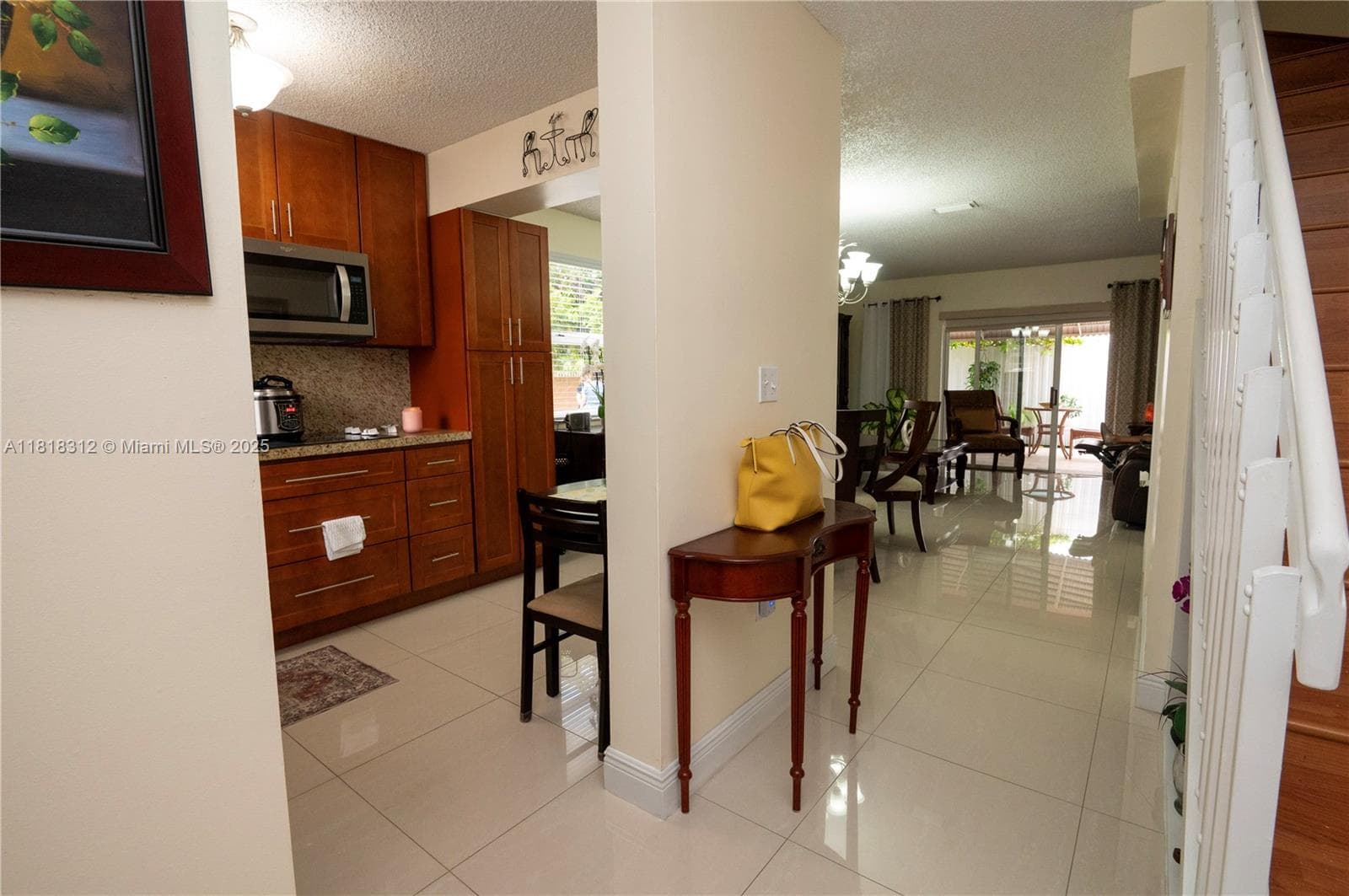 2375 W 74th St # 6, Hialeah FL 33016 — 4