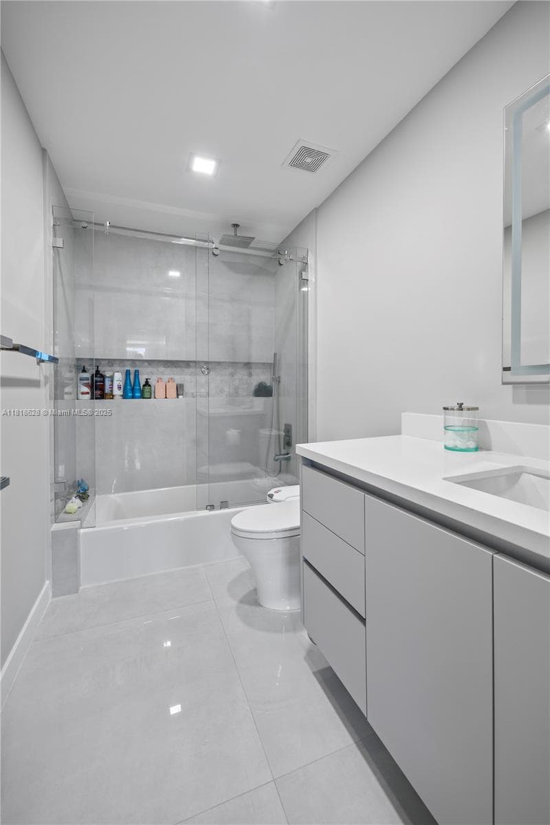 801 Brickell Key Blvd # 2203, Miami FL 33131 — 26