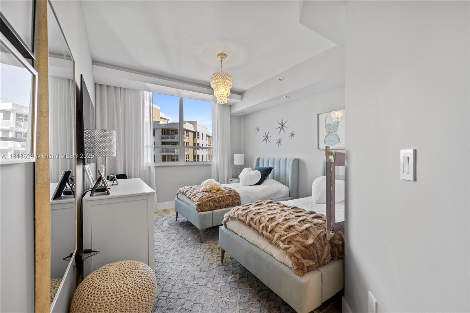 801 Brickell Key Blvd # 2203, Miami FL 33131 — 31