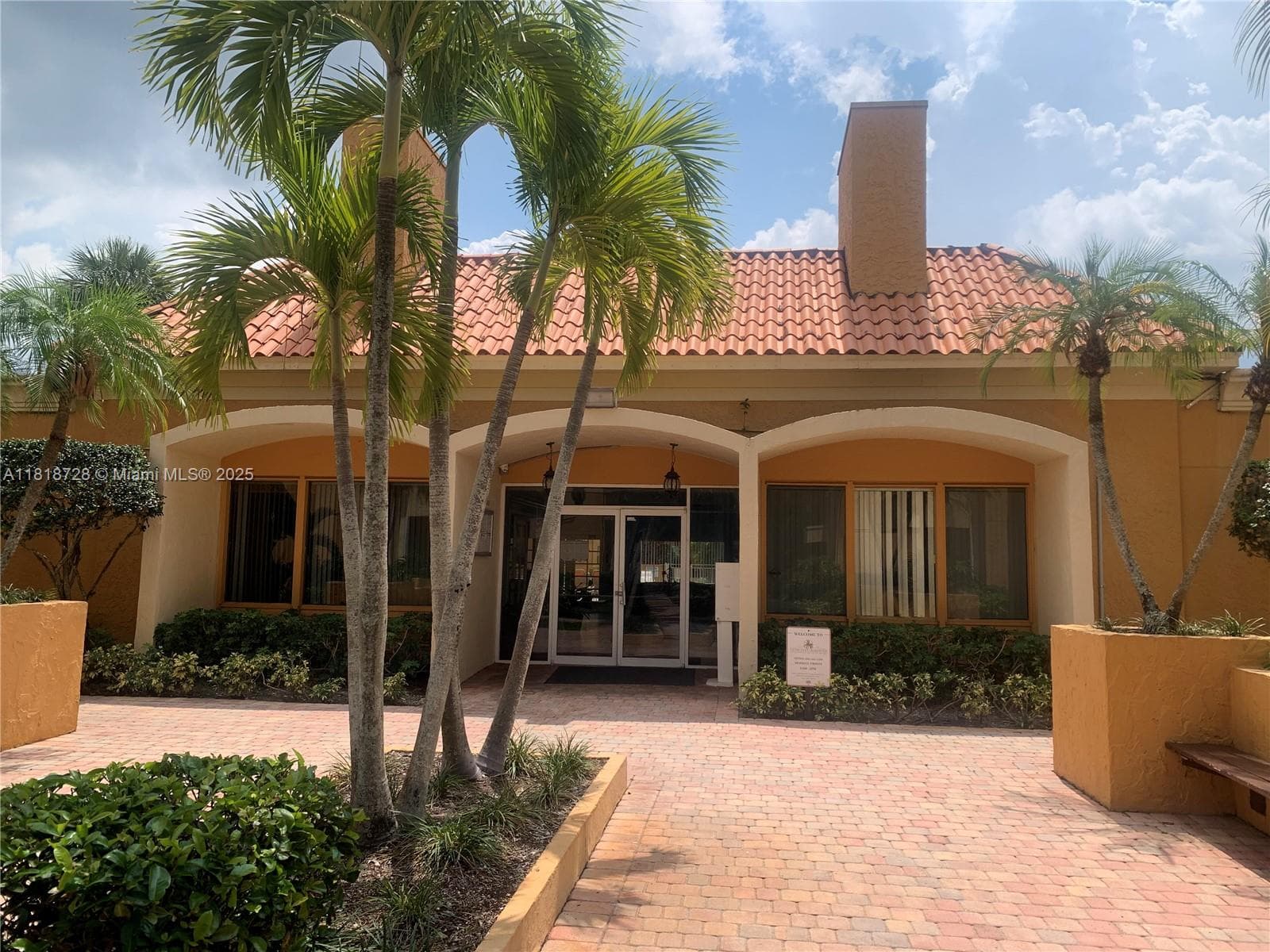 17911 NW 68th Ave # O104, Hialeah FL 33015 — 22