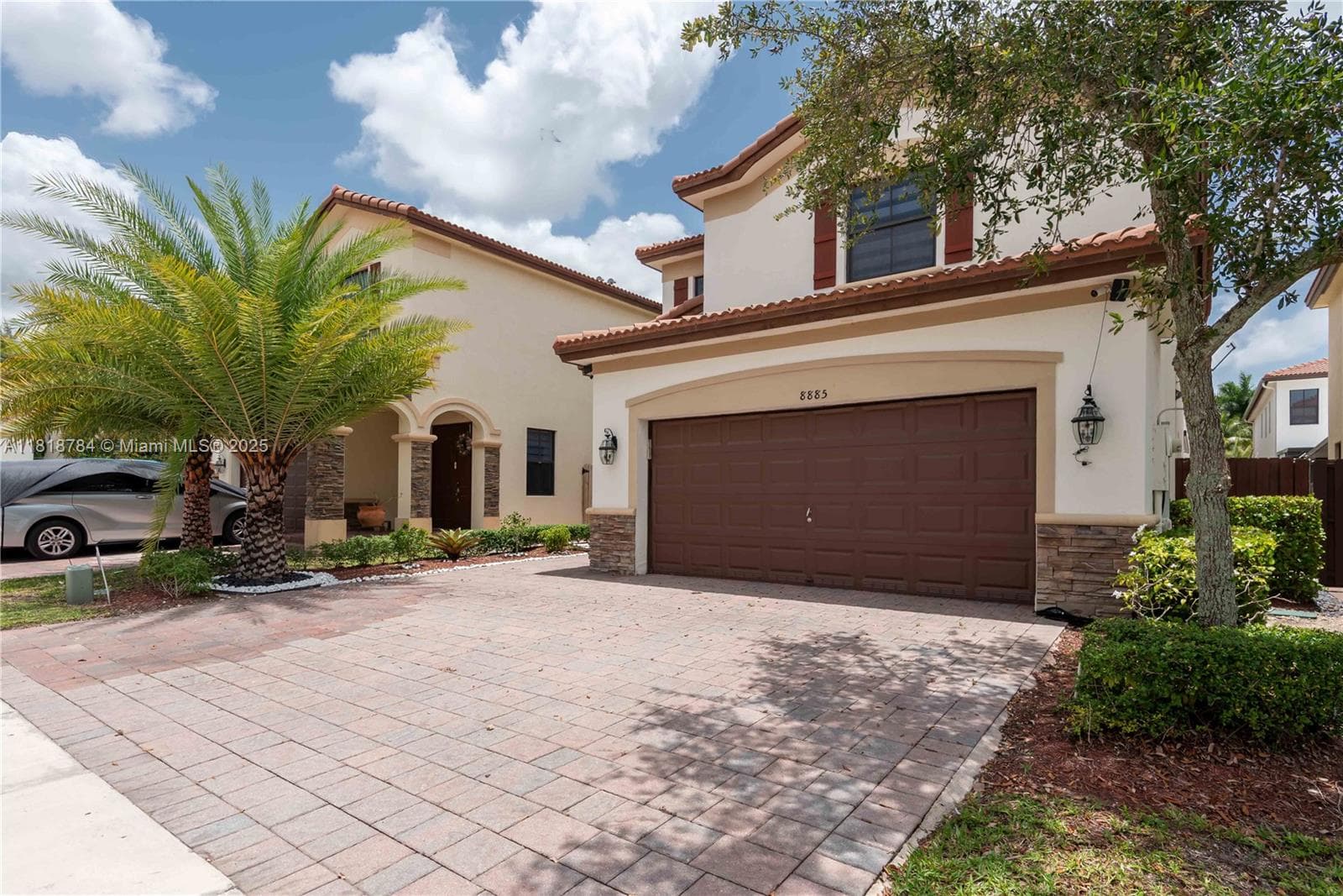 8885 NW 100th Pl, Doral FL 33178 — 2