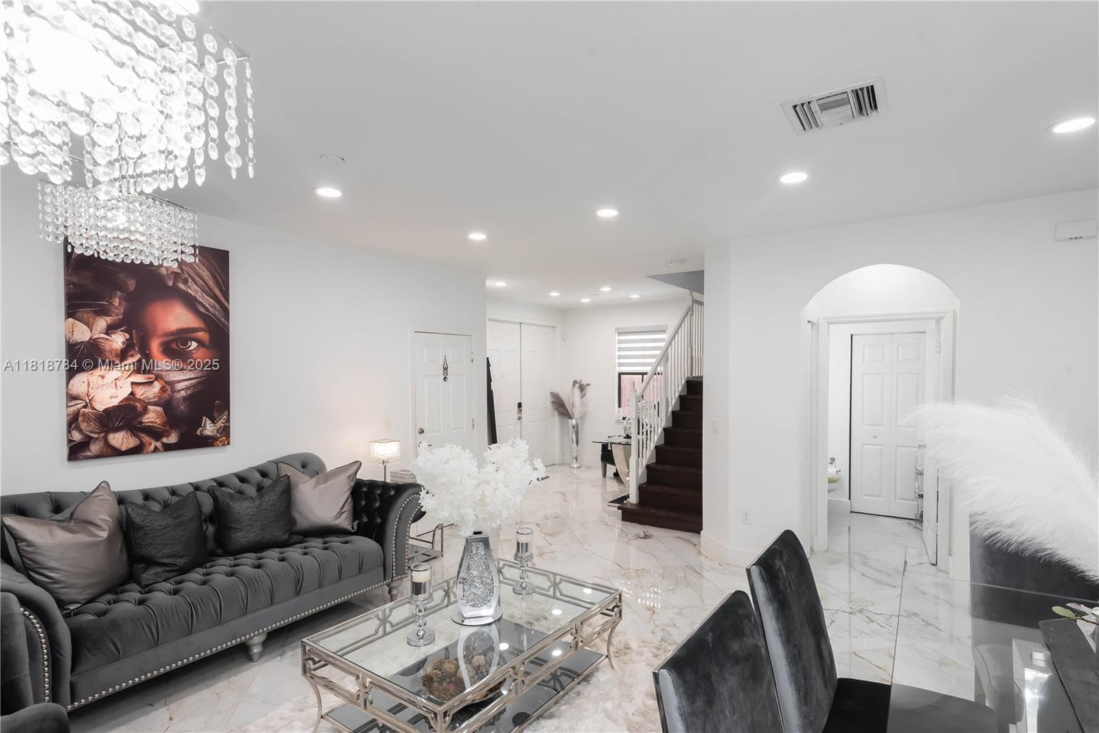 8885 NW 100th Pl, Doral FL 33178 — 12