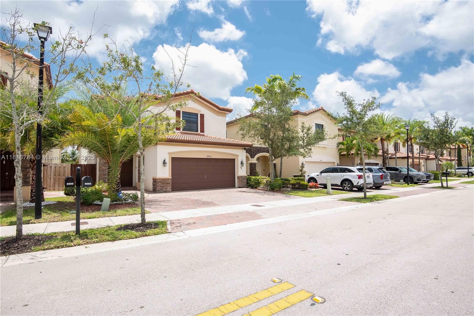 8885 NW 100th Pl, Doral FL 33178 — 3