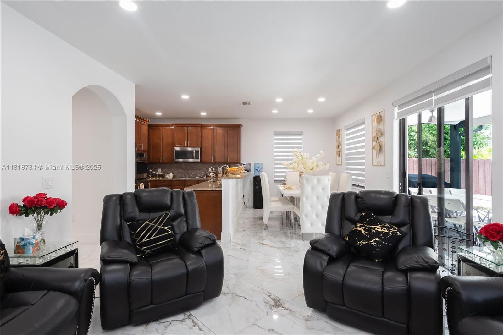 8885 NW 100th Pl, Doral FL 33178 — 15