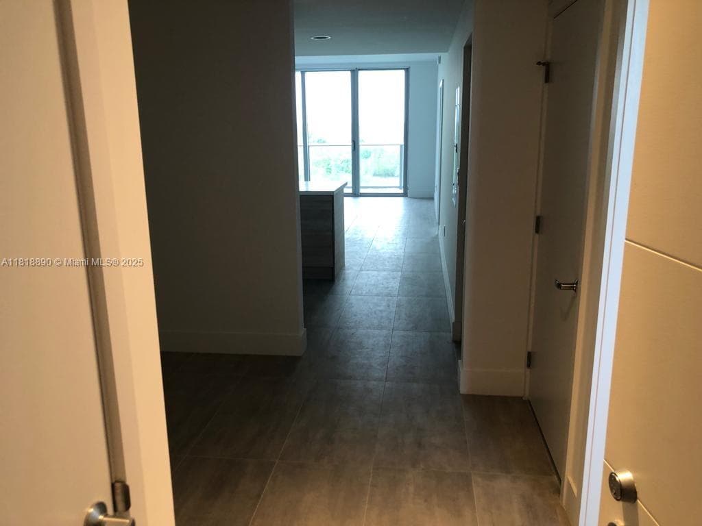 16385 Biscayne Blvd # 1005, North Miami Beach FL 33160 — 9