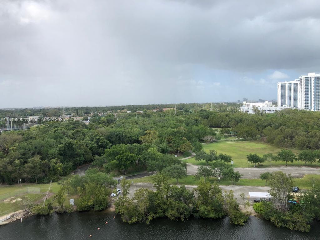 16385 Biscayne Blvd # 1005, North Miami Beach FL 33160 — 49